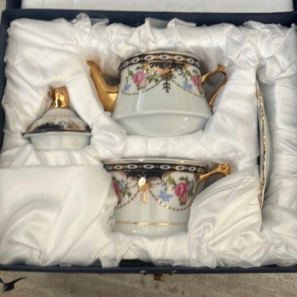 Vintage tea set